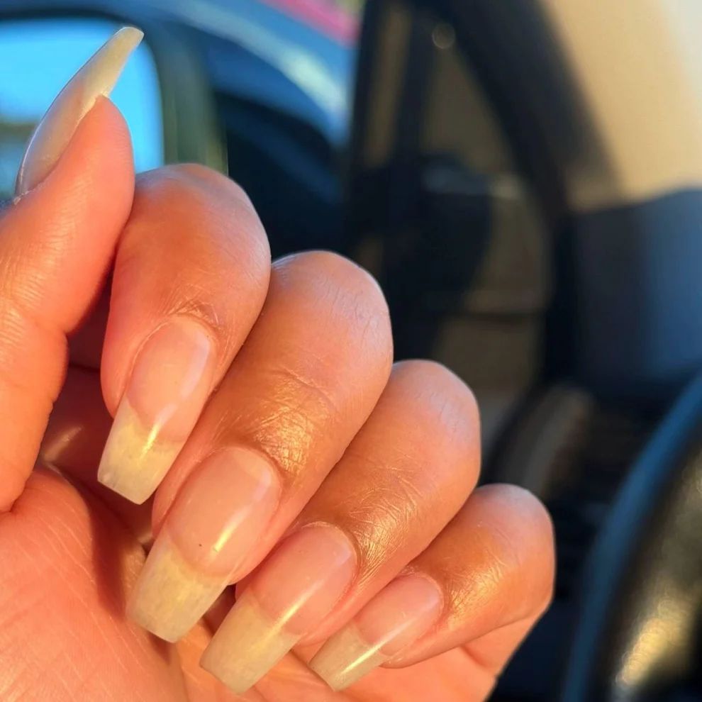 Retrouvez des ongles élégants, naturels et résistants (1 ACHETÉ = 1 OFFERT)